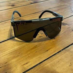 Pit Viper The Hunter Green Orange Sunglasses Like New Polarized Hunting Fishing